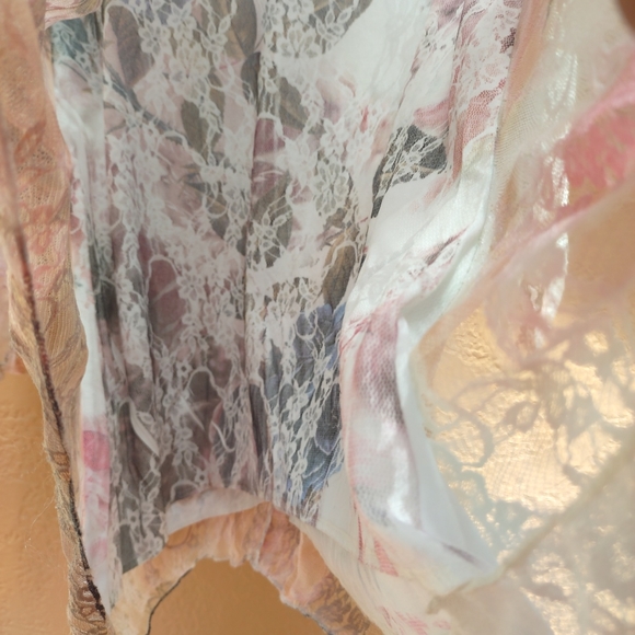 Brittany Black Women's Blouse Laced outer with printed floral size PM - Picture 6 of 12